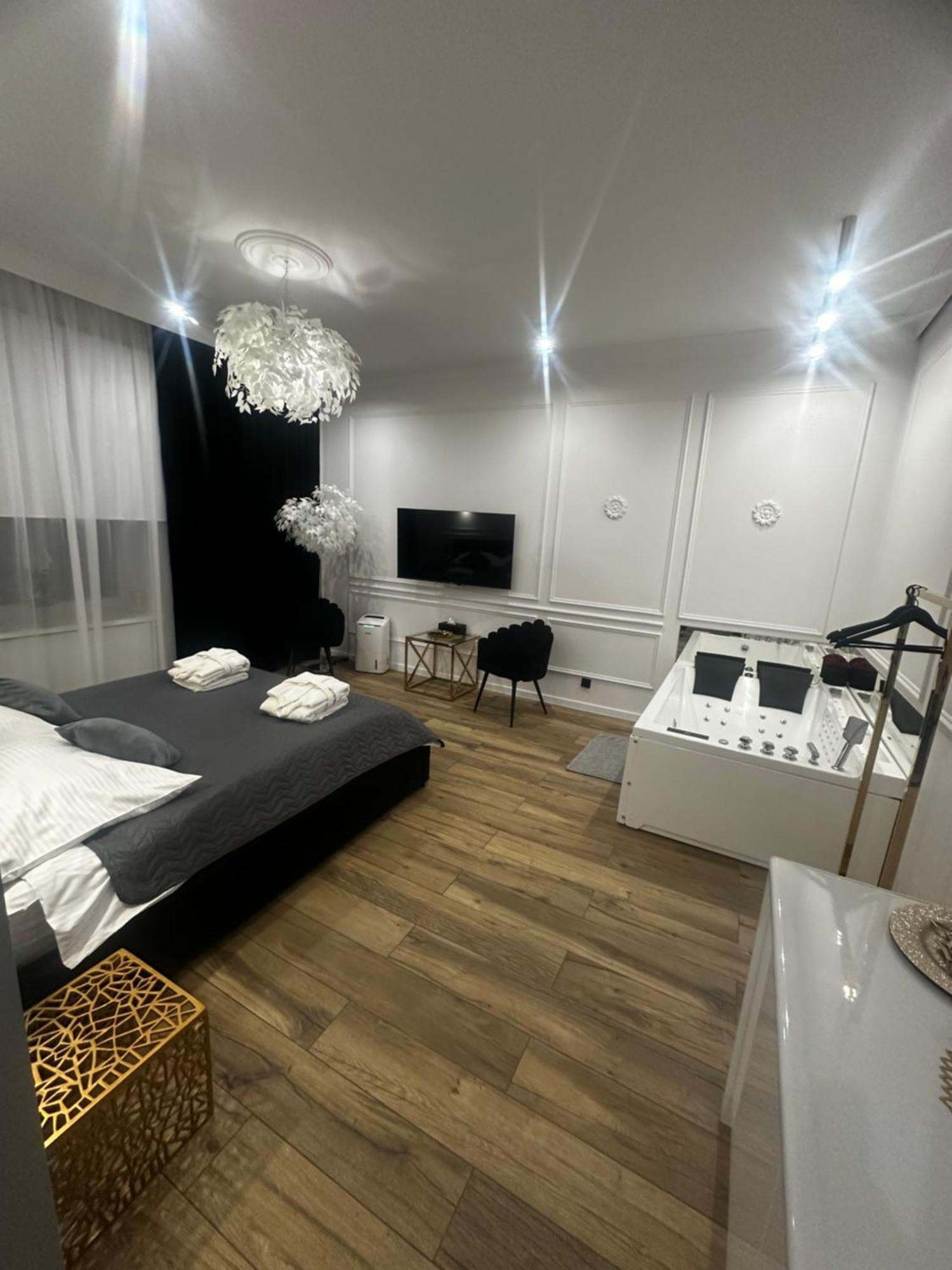 Apartament Shine Prywatne Jacuzzi Starowislna Krakow Exterior photo